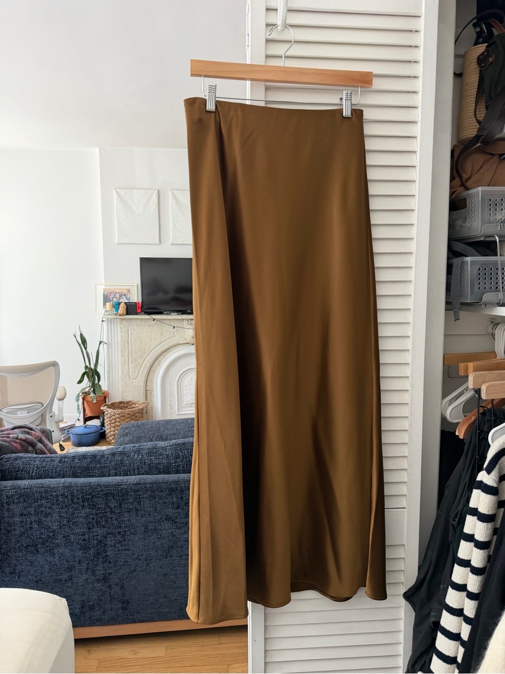 Aritzia NWT Gold Capture Satin Skirt